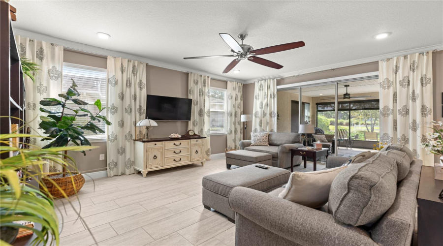 Ocala, Florida 34481, 3 Bedroom Bedrooms, ,3 Bathroombathrooms,Residential,For Sale,89Th,0,Mfrom711542