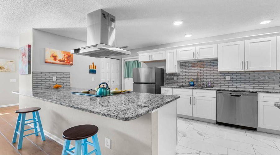 Kitchen And Bar