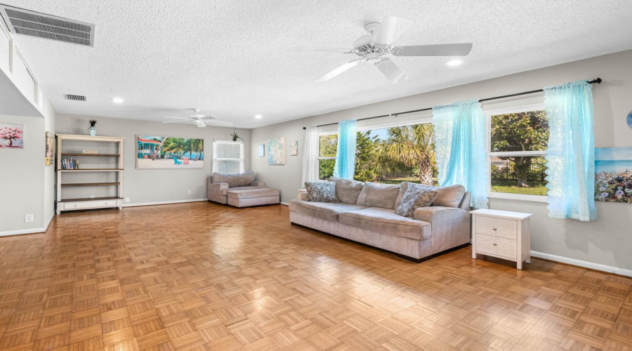 Sun City Center, Florida 33573, 3 Bedroom Bedrooms, ,2 Bathroombathrooms,Residential,For Sale,Amesbury,0,Mfrtb8536997