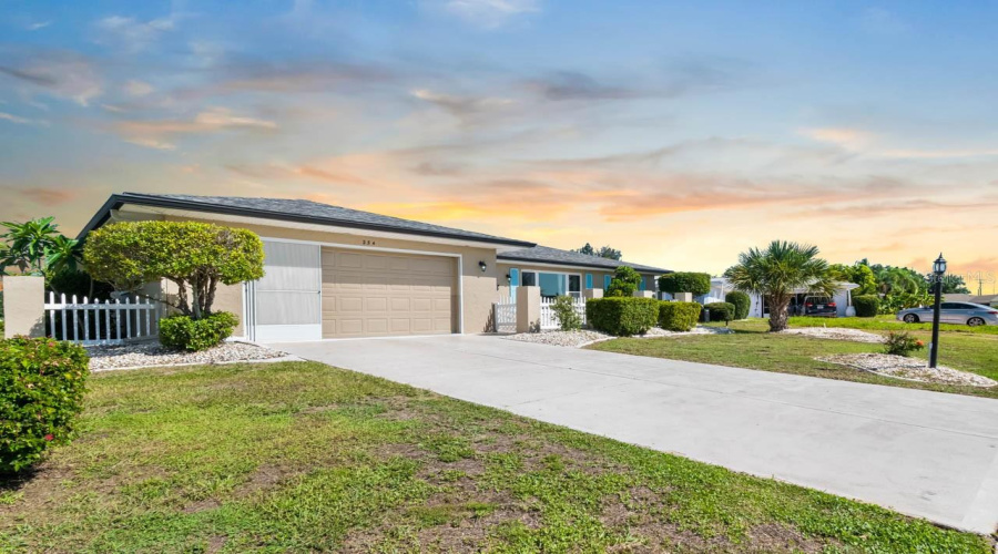 Sun City Center, Florida 33573, 3 Bedroom Bedrooms, ,2 Bathroombathrooms,Residential,For Sale,Amesbury,0,Mfrtb8536997