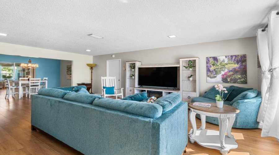 Livingroom/Dining Room