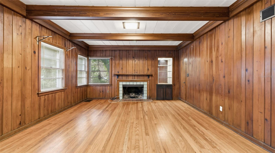 Gainesville, Florida 32607, 4 Bedroom Bedrooms, ,2 Bathroombathrooms,Residential,For Sale,3Rd,0,Mfrgc539726