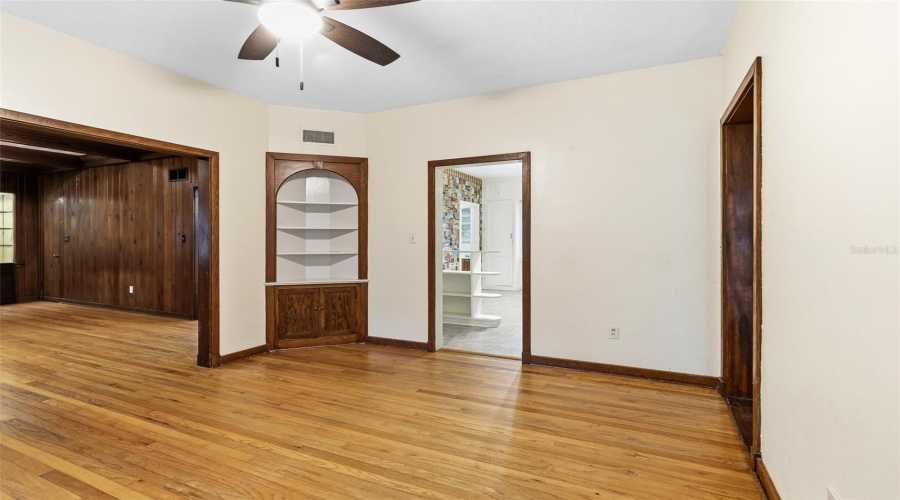 Gainesville, Florida 32607, 4 Bedroom Bedrooms, ,2 Bathroombathrooms,Residential,For Sale,3Rd,0,Mfrgc539726