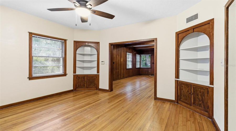 Gainesville, Florida 32607, 4 Bedroom Bedrooms, ,2 Bathroombathrooms,Residential,For Sale,3Rd,0,Mfrgc539726