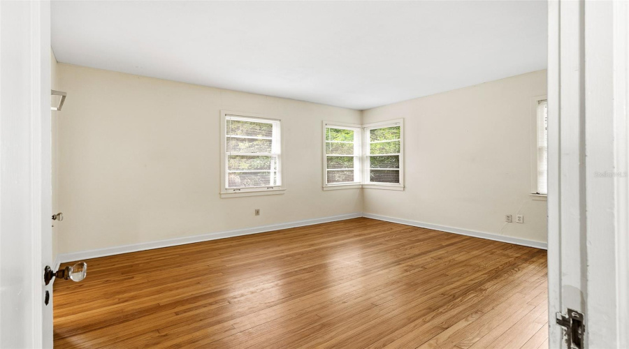 Gainesville, Florida 32607, 4 Bedroom Bedrooms, ,2 Bathroombathrooms,Residential,For Sale,3Rd,0,Mfrgc539726