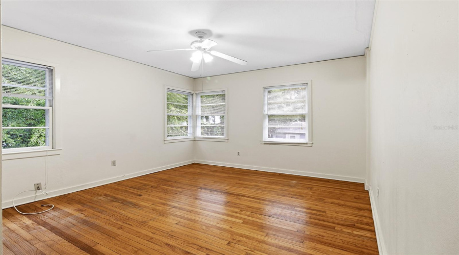 Gainesville, Florida 32607, 4 Bedroom Bedrooms, ,2 Bathroombathrooms,Residential,For Sale,3Rd,0,Mfrgc539726