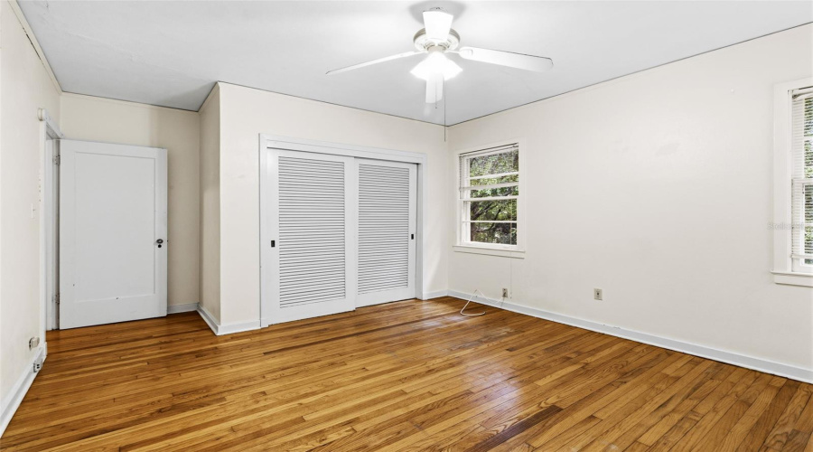 Gainesville, Florida 32607, 4 Bedroom Bedrooms, ,2 Bathroombathrooms,Residential,For Sale,3Rd,0,Mfrgc539726