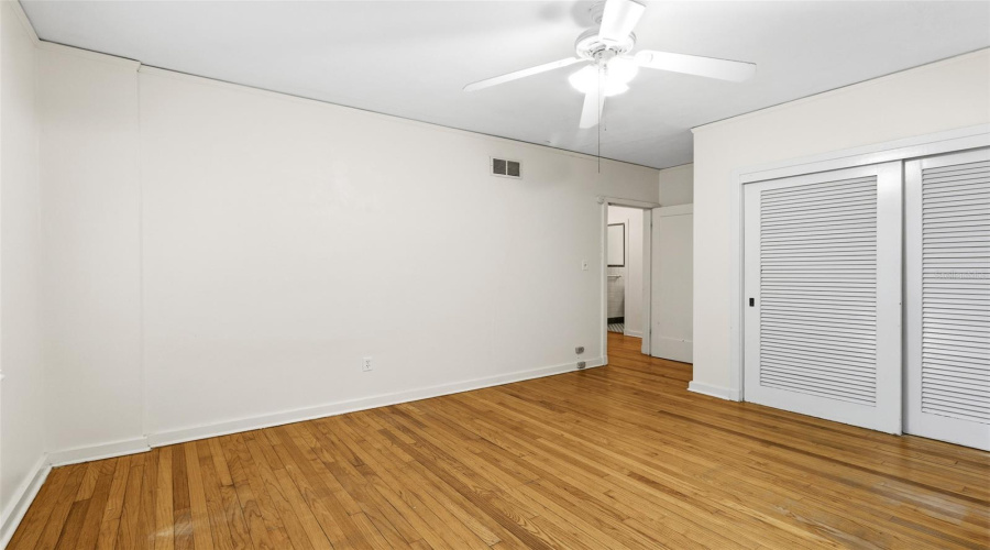 Gainesville, Florida 32607, 4 Bedroom Bedrooms, ,2 Bathroombathrooms,Residential,For Sale,3Rd,0,Mfrgc539726
