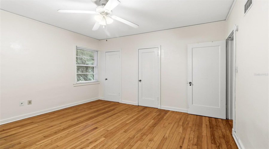 Gainesville, Florida 32607, 4 Bedroom Bedrooms, ,2 Bathroombathrooms,Residential,For Sale,3Rd,0,Mfrgc539726