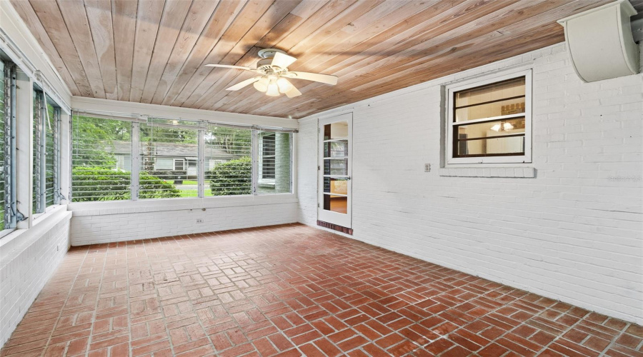 Gainesville, Florida 32607, 4 Bedroom Bedrooms, ,2 Bathroombathrooms,Residential,For Sale,3Rd,0,Mfrgc539726