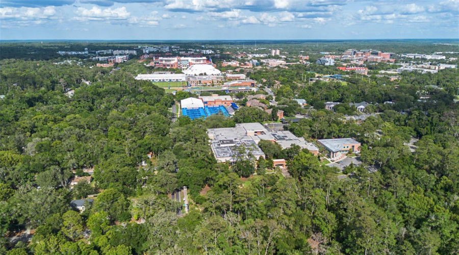 Gainesville, Florida 32607, 4 Bedroom Bedrooms, ,2 Bathroombathrooms,Residential,For Sale,3Rd,0,Mfrgc539726