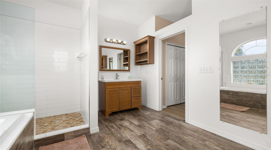 Davenport, Florida 33897, 4 Bedroom Bedrooms, ,3 Bathroombathrooms,Residential,For Sale,Greeley,0,Mfrs5156348