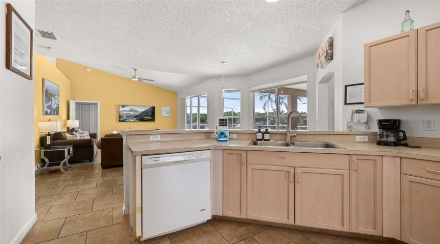 Davenport, Florida 33897, 4 Bedroom Bedrooms, ,3 Bathroombathrooms,Residential,For Sale,Greeley,0,Mfrs5156348