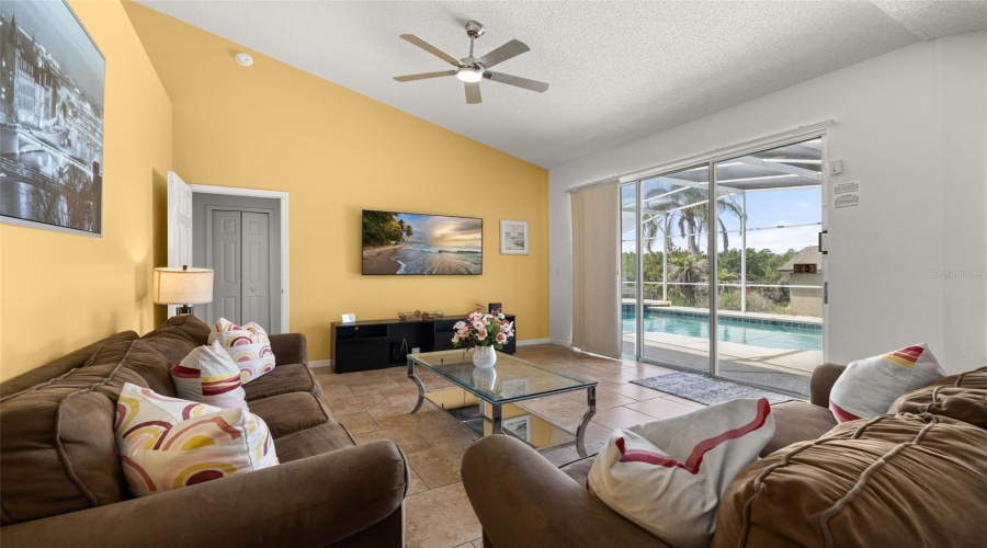 Davenport, Florida 33897, 4 Bedroom Bedrooms, ,3 Bathroombathrooms,Residential,For Sale,Greeley,0,Mfrs5156348