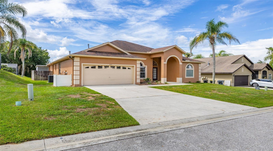 Davenport, Florida 33897, 4 Bedroom Bedrooms, ,3 Bathroombathrooms,Residential,For Sale,Greeley,0,Mfrs5156348