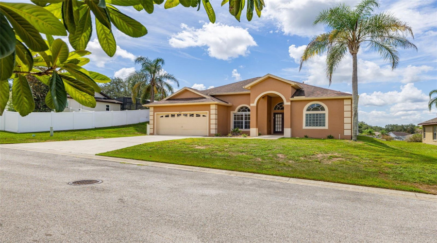 Davenport, Florida 33897, 4 Bedroom Bedrooms, ,3 Bathroombathrooms,Residential,For Sale,Greeley,0,Mfrs5156348