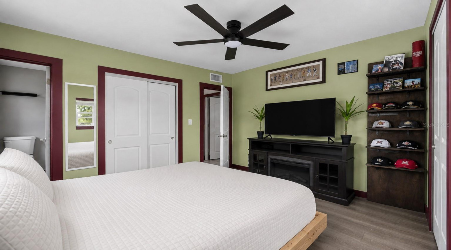 Orlando, Florida 32804, 3 Bedroom Bedrooms, ,2 Bathroombathrooms,Residential,For Sale,Maury,0,Mfro6436510