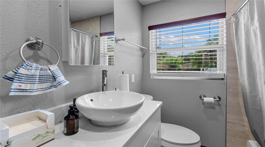 Orlando, Florida 32804, 3 Bedroom Bedrooms, ,2 Bathroombathrooms,Residential,For Sale,Maury,0,Mfro6436510