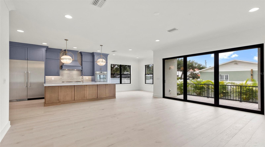 Tampa, Florida 33629, 5 Bedroom Bedrooms, ,4 Bathroombathrooms,Residential,For Sale,Obispo,0,Mfrtb8529293