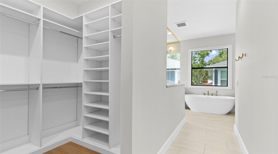 Tampa, Florida 33629, 5 Bedroom Bedrooms, ,4 Bathroombathrooms,Residential,For Sale,Obispo,0,Mfrtb8529293