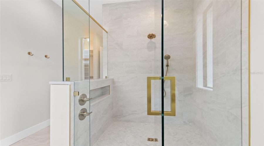 Tampa, Florida 33629, 5 Bedroom Bedrooms, ,4 Bathroombathrooms,Residential,For Sale,Obispo,0,Mfrtb8529293