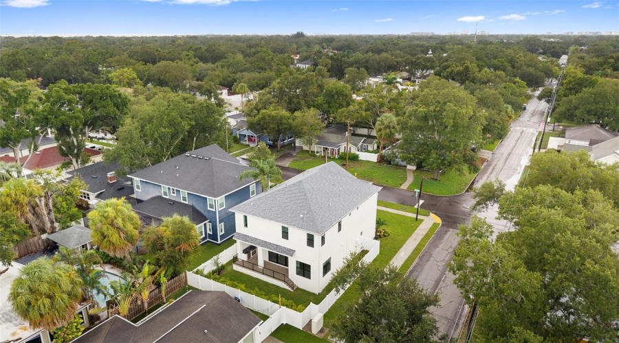 Tampa, Florida 33629, 5 Bedroom Bedrooms, ,4 Bathroombathrooms,Residential,For Sale,Obispo,0,Mfrtb8529293