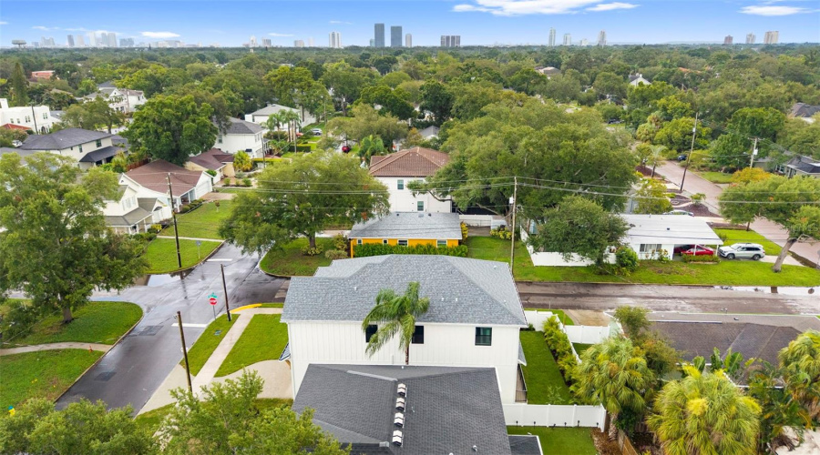 Tampa, Florida 33629, 5 Bedroom Bedrooms, ,4 Bathroombathrooms,Residential,For Sale,Obispo,0,Mfrtb8529293