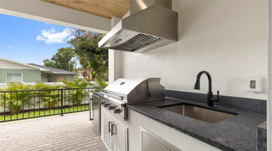 Tampa, Florida 33629, 5 Bedroom Bedrooms, ,4 Bathroombathrooms,Residential,For Sale,Obispo,0,Mfrtb8529293