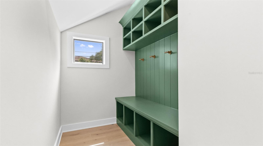 Tampa, Florida 33629, 5 Bedroom Bedrooms, ,4 Bathroombathrooms,Residential,For Sale,Obispo,0,Mfrtb8529293