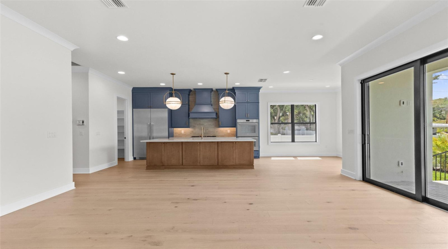 Tampa, Florida 33629, 5 Bedroom Bedrooms, ,4 Bathroombathrooms,Residential,For Sale,Obispo,0,Mfrtb8529293