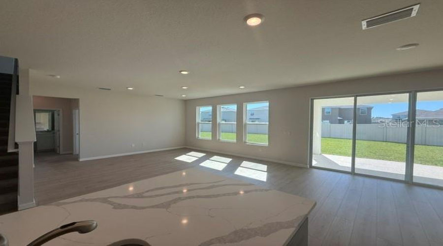 Palmetto, Florida 34221, 4 Bedroom Bedrooms, ,3 Bathroombathrooms,Residential,For Sale,Silver Birch,0,Mfra4691522
