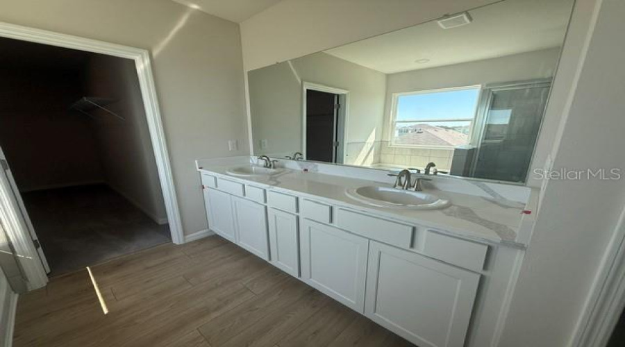 Palmetto, Florida 34221, 4 Bedroom Bedrooms, ,3 Bathroombathrooms,Residential,For Sale,Silver Birch,0,Mfra4691522