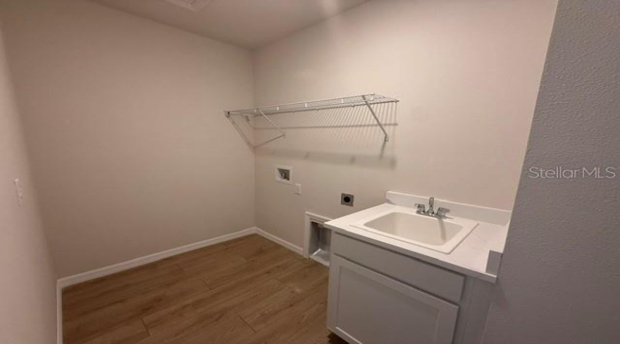 Palmetto, Florida 34221, 4 Bedroom Bedrooms, ,3 Bathroombathrooms,Residential,For Sale,Silver Birch,0,Mfra4691522