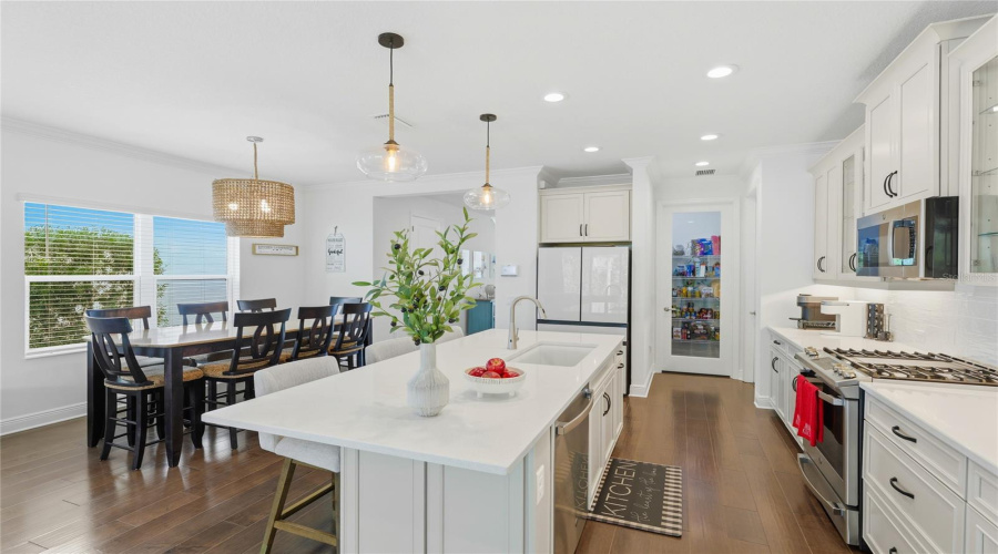 Bradenton, Florida 34211, 4 Bedroom Bedrooms, ,2 Bathroombathrooms,Residential,For Sale,Seasong,0,Mfra4685159