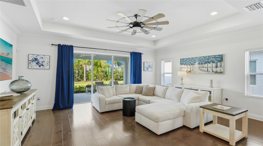 Bradenton, Florida 34211, 4 Bedroom Bedrooms, ,2 Bathroombathrooms,Residential,For Sale,Seasong,0,Mfra4685159