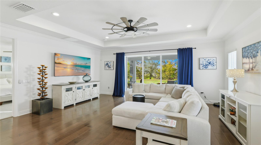 Bradenton, Florida 34211, 4 Bedroom Bedrooms, ,2 Bathroombathrooms,Residential,For Sale,Seasong,0,Mfra4685159