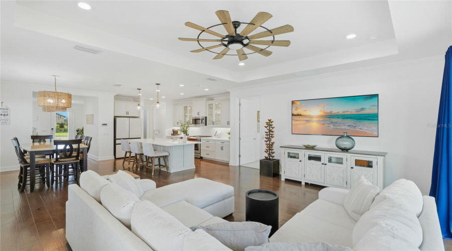 Bradenton, Florida 34211, 4 Bedroom Bedrooms, ,2 Bathroombathrooms,Residential,For Sale,Seasong,0,Mfra4685159