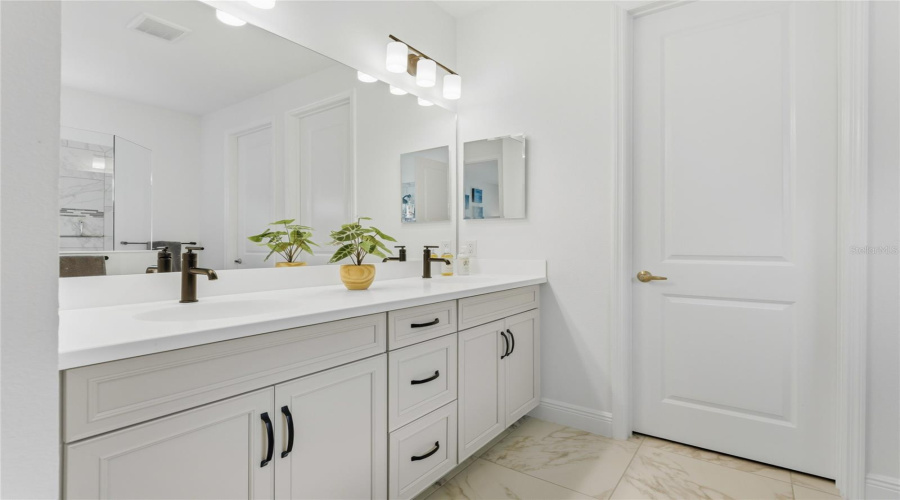 Bradenton, Florida 34211, 4 Bedroom Bedrooms, ,2 Bathroombathrooms,Residential,For Sale,Seasong,0,Mfra4685159