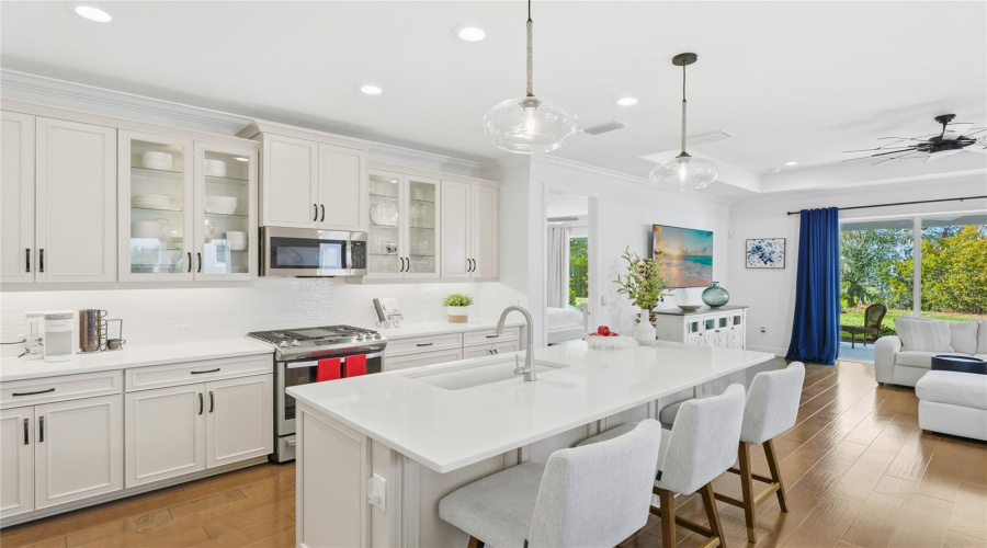Bradenton, Florida 34211, 4 Bedroom Bedrooms, ,2 Bathroombathrooms,Residential,For Sale,Seasong,0,Mfra4685159