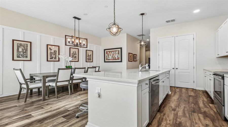 Oviedo, Florida 32765, 3 Bedroom Bedrooms, ,3 Bathroombathrooms,Residential,For Sale,Catalonia,0,Mfro6430773