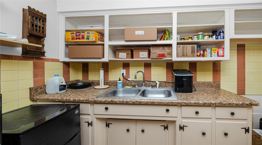Second House Kitchenette