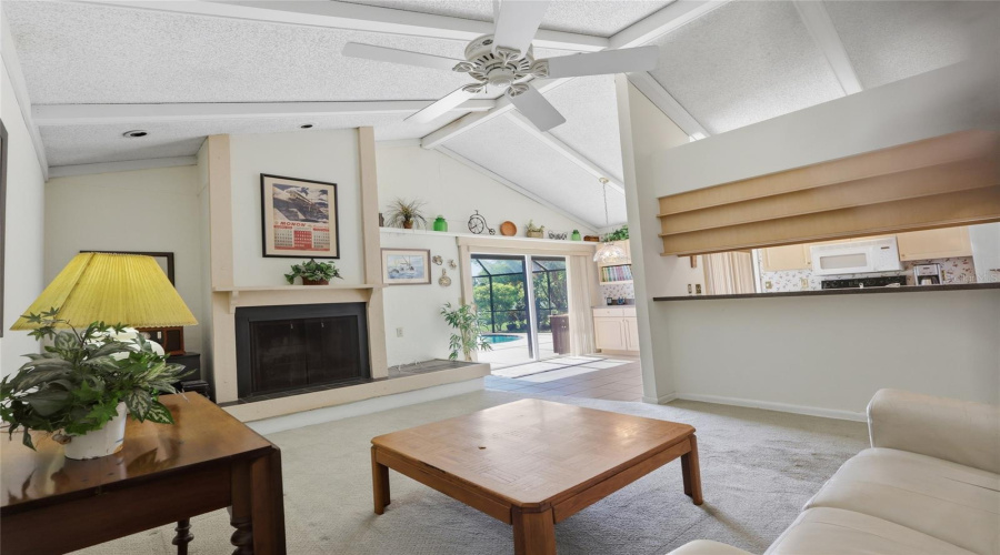 Tampa, Florida 33634, 4 Bedroom Bedrooms, ,2 Bathroombathrooms,Residential,For Sale,Twelve Oaks,0,Mfrtb8531052