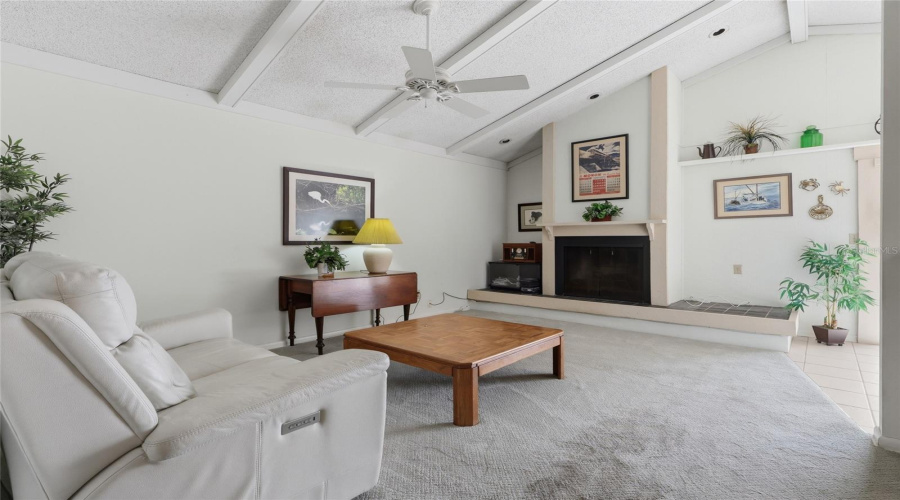 Tampa, Florida 33634, 4 Bedroom Bedrooms, ,2 Bathroombathrooms,Residential,For Sale,Twelve Oaks,0,Mfrtb8531052