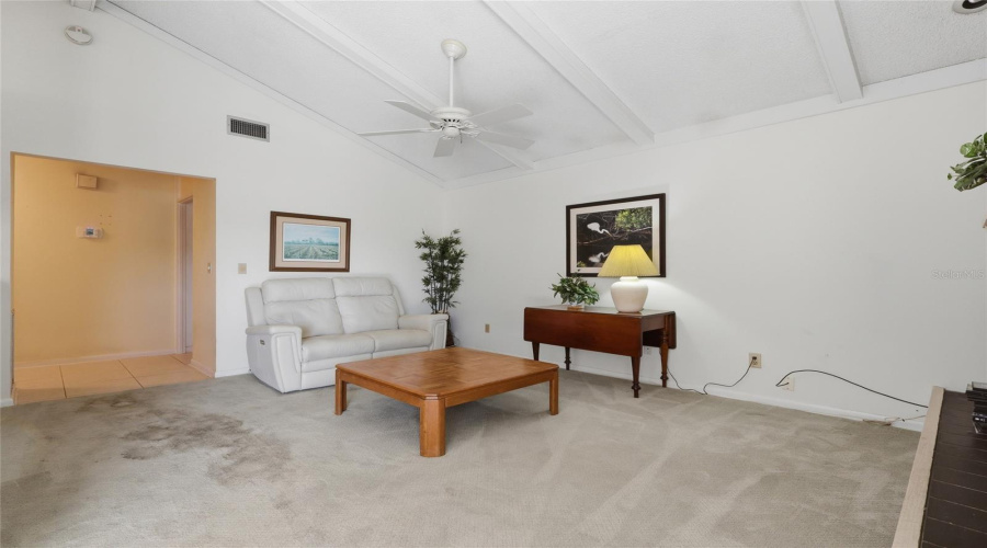 Tampa, Florida 33634, 4 Bedroom Bedrooms, ,2 Bathroombathrooms,Residential,For Sale,Twelve Oaks,0,Mfrtb8531052