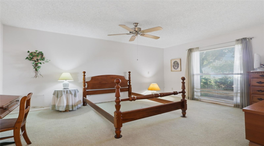 Tampa, Florida 33634, 4 Bedroom Bedrooms, ,2 Bathroombathrooms,Residential,For Sale,Twelve Oaks,0,Mfrtb8531052