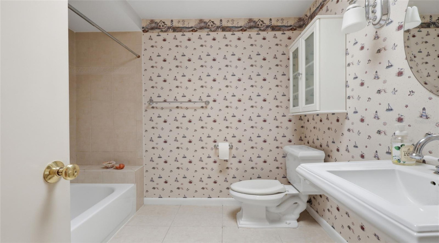 Tampa, Florida 33634, 4 Bedroom Bedrooms, ,2 Bathroombathrooms,Residential,For Sale,Twelve Oaks,0,Mfrtb8531052