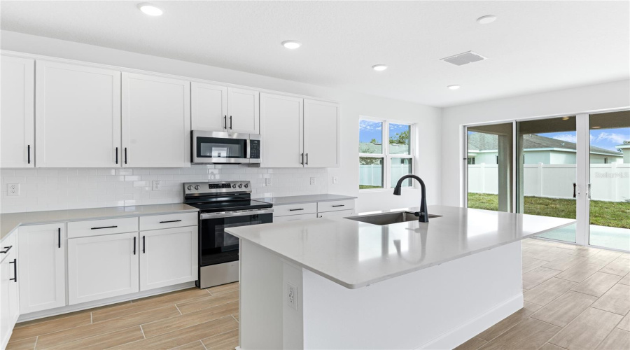 Tavares, Florida 32778, 5 Bedroom Bedrooms, ,3 Bathroombathrooms,Residential,For Sale,Blue Star,0,Mfrs5137063