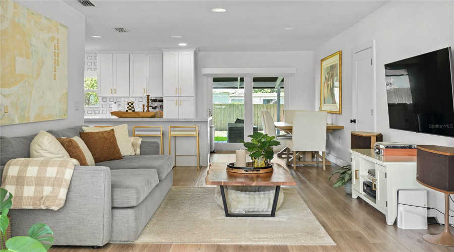 Orlando, Florida 32803, 4 Bedroom Bedrooms, ,2 Bathroombathrooms,Residential,For Sale,Chelsea,0,Mfro6433366