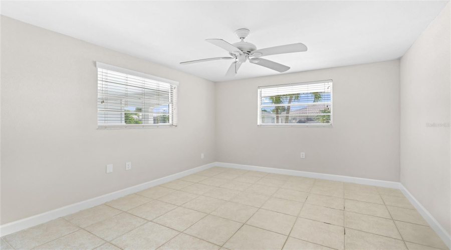 Longboat Key, Florida 34228, 2 Bedroom Bedrooms, ,2 Bathroombathrooms,Residential,For Sale,Spanish,0,Mfra4694415