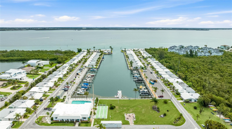 Longboat Key, Florida 34228, 2 Bedroom Bedrooms, ,2 Bathroombathrooms,Residential,For Sale,Spanish,0,Mfra4694415